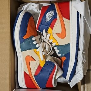 Women's AiR JORDAN 1MID MULTI COLOR SIZE 7 BRAND NEW WITH BOX